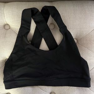 Black cross back lululemon sports bra size medium